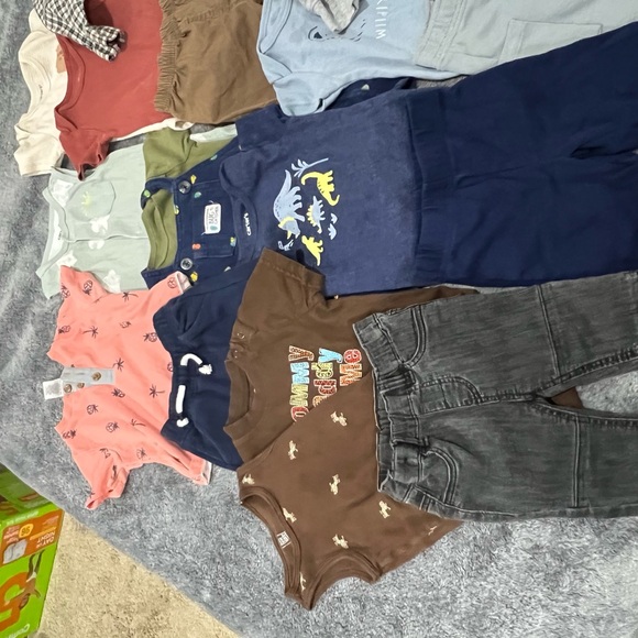 Assorted Baby Clothing Set - Picture 2 of 13